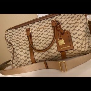 Micheal kors travel bag